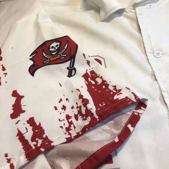 Tampa Bay Buccaneers Men's Beach Shirt Button-Down Shirts Short Sleeve 2XL - Picture 6 of 9